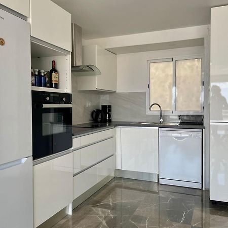 Sea Breeze Apartment ซานตาโปลา ภายนอก รูปภาพ