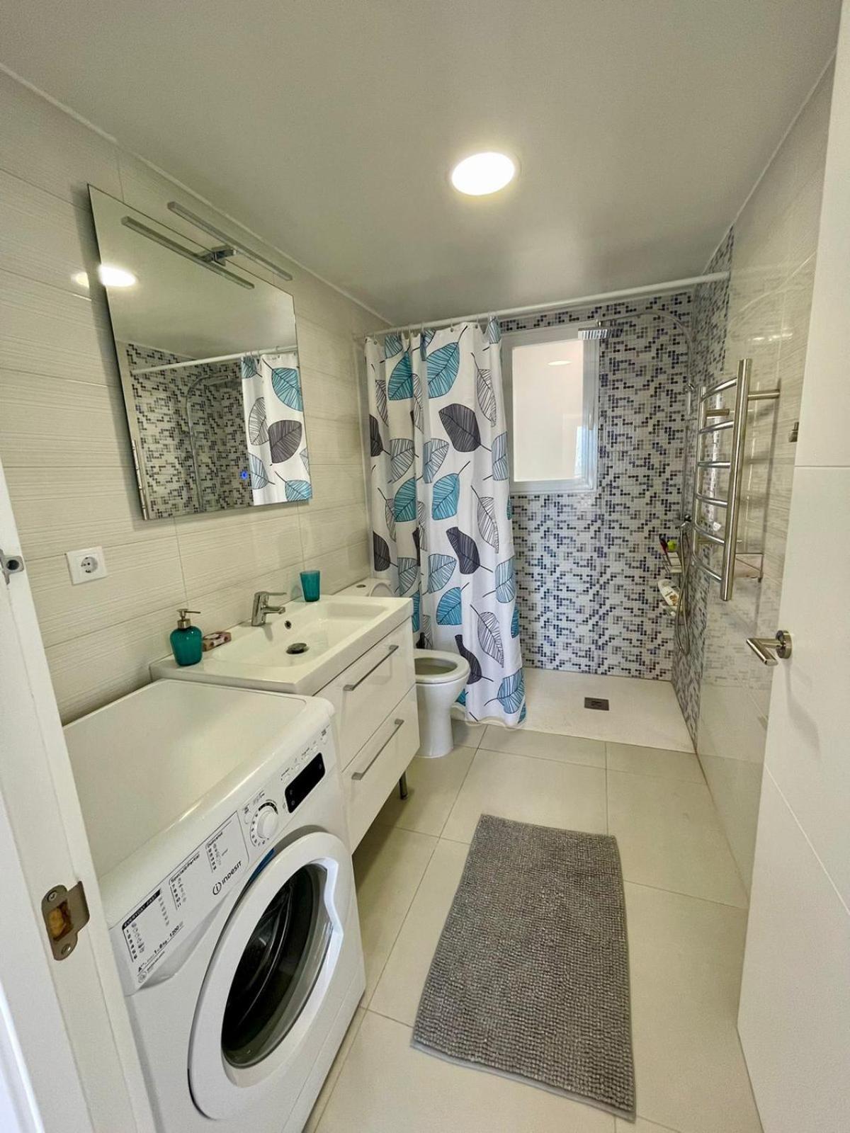 Sea Breeze Apartment ซานตาโปลา ภายนอก รูปภาพ